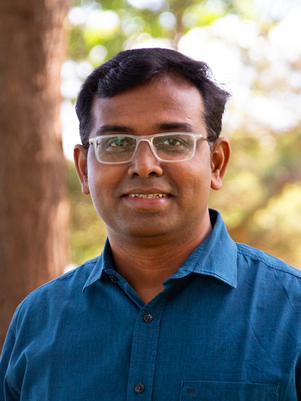 Vasantha staffpage
